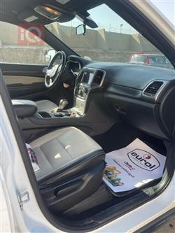 جیپ گراند شیرۆکی